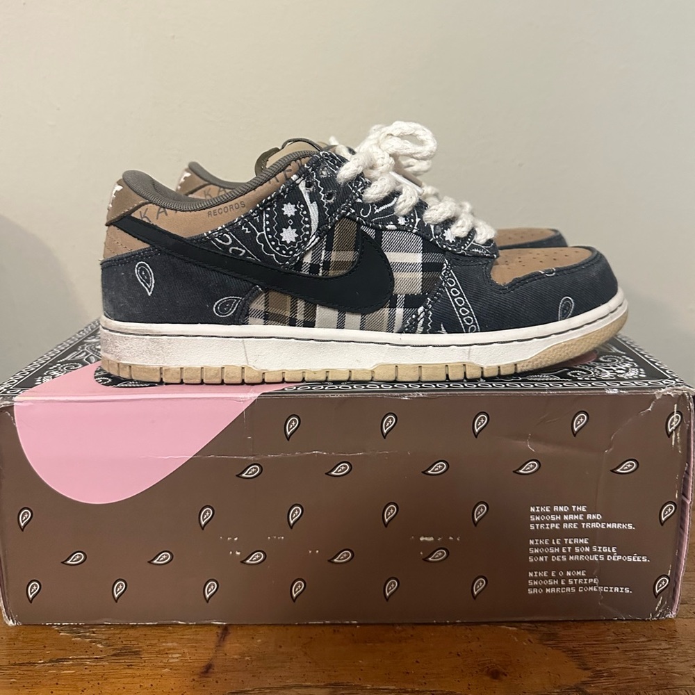 Travis Scott Nike SB Dunk
